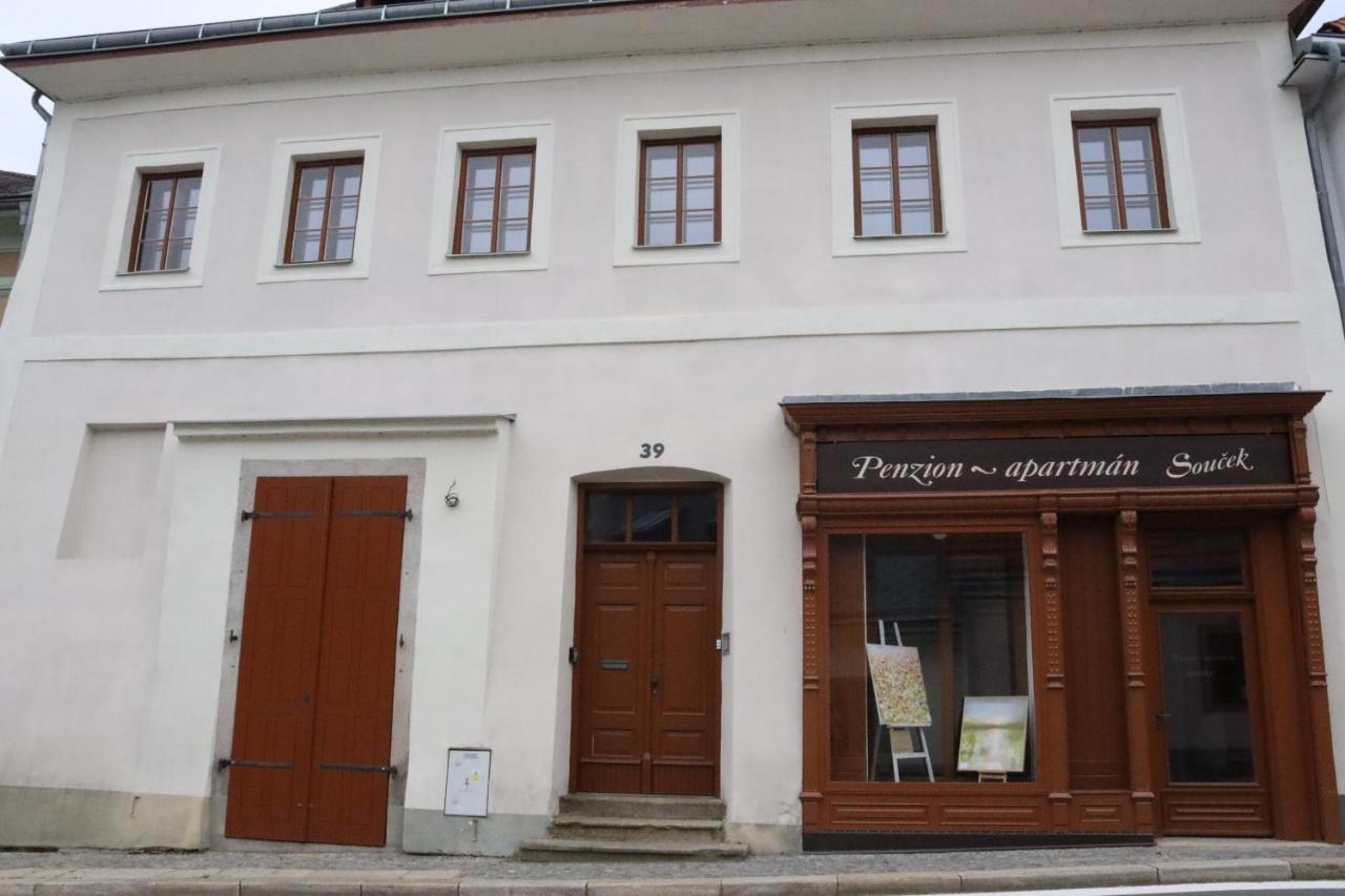 Penzion-Apartman Soucek Jindrichuv Hradec Bagian luar foto